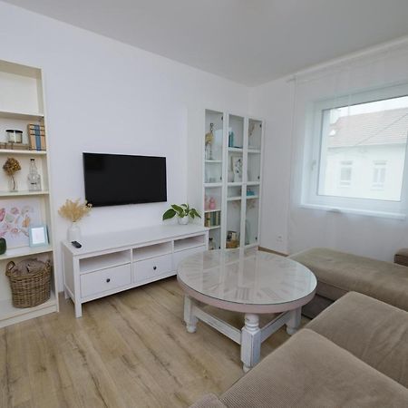 Central Apartment - Folk District Μπρατισλάβα Εξωτερικό φωτογραφία